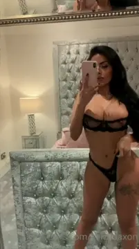 Poster: Chloe Saxon @chloesaxon - POV Mirror Selfie