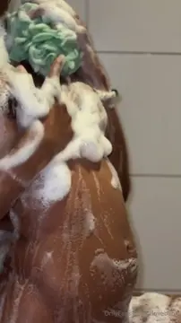 Poster: Bebe Shamin @xlovebebe - Soapy Shower PPV