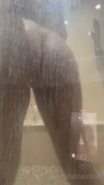 Poster: Alina Rose @alina.rose9 - Shower after gym Poster: Alina Rose @alina.rose9 - Shower after gym