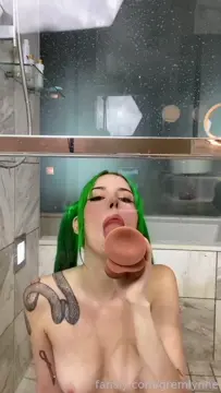 Poster: Gremlynne @gremlynne - Shower Fuck POV